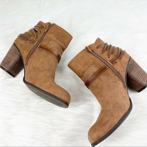 Madden Girl Tan Stylish Leather Darla Side Zip Block Heel Ankle Boots 9M - Picture 3 of 9